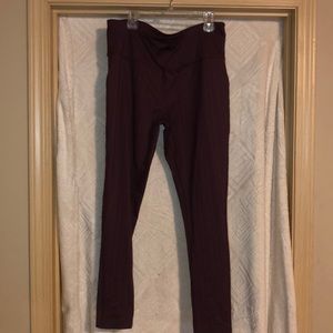 Maroon workout leggings